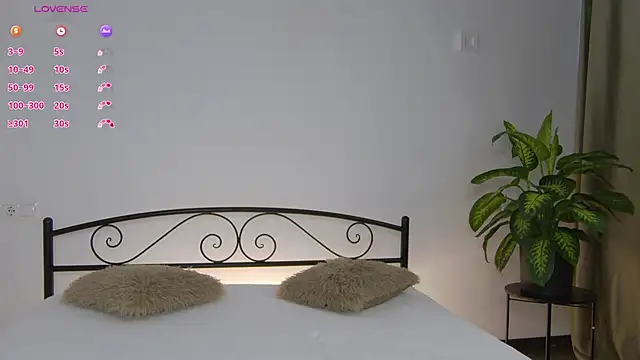 AlexsisFaee online show from 06-09-26, 06:47
