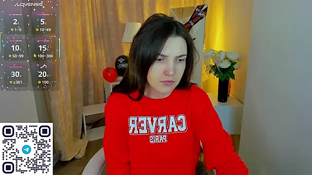 Snapshot of MalvinaDream chatting on 10-29-25, 01:19 MalvinaDream online show from 10-29-25, 01:19