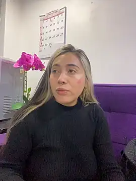  ManuVeelez online show from 09-16-25, 03:29