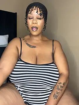 Snapshot of THICKBUNNYCHICKxxx chatting on 03-12-26, 08:37 THICKBUNNYCHICKxxx online show from 03-12-26, 08:37