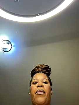 Snapshot of THICKBUNNYCHICKxxx chatting on 03-25-26, 08:04 THICKBUNNYCHICKxxx online show from 03-25-26, 08:04