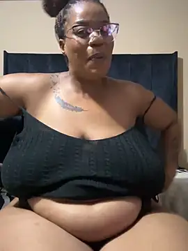 Snapshot of THICKBUNNYCHICKxxx chatting on 04-04-26, 08:28 THICKBUNNYCHICKxxx online show from 04-04-26, 08:28