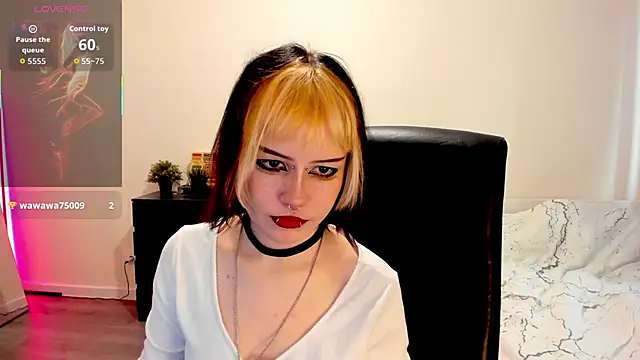 LiyaLuna online show from 11-11-25, 11:21