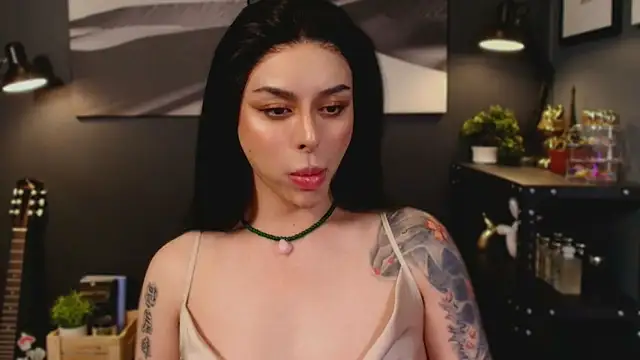 Snapshot of LUNACOCKSLAYER chatting on 11-02-25, 05:32 LUNACOCKSLAYER online show from 11-02-25, 05:32