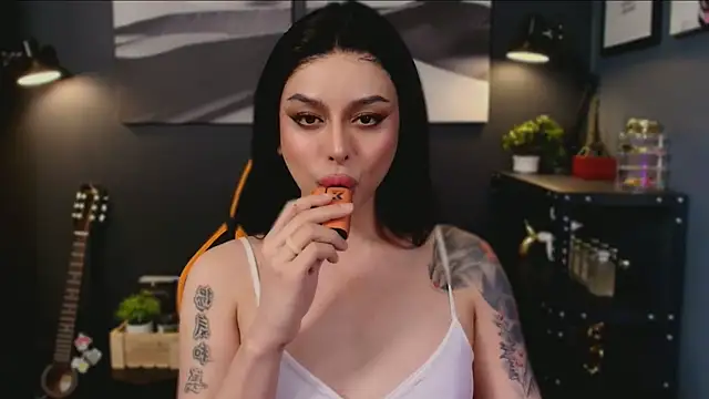 Snapshot of LUNACOCKSLAYER chatting on 11-09-25, 03:38 LUNACOCKSLAYER online show from 11-09-25, 03:38