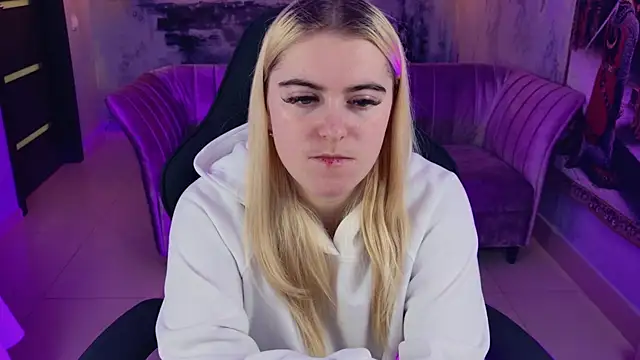 Stef Nicks online show from 10-12-25, 05:39