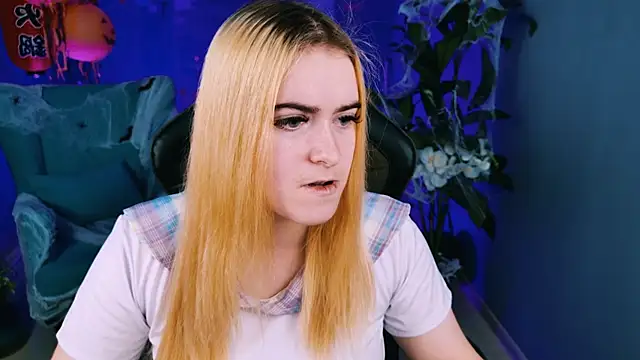 Stef Nicks online show from 10-21-25, 09:10