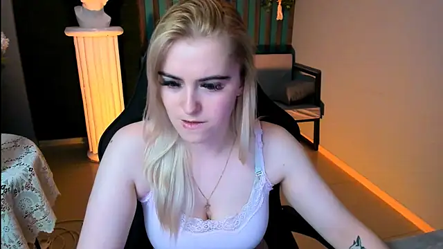 Stef Nicks online show from 05-11-26, 04:04