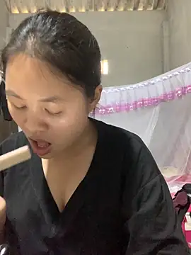 Snapshot of NhuFox chatting on 10-09-25, 02:42 NhuFox online show from 10-09-25, 02:42