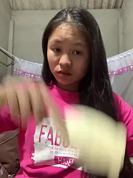 NhuFox online show from 12-17-25, 01:06