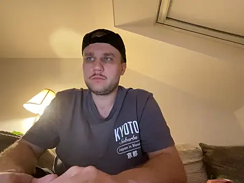 Snapshot of Pascalhot1 chatting on 03-16-26, 08:02 Pascalhot1 online show from 03-16-26, 08:02