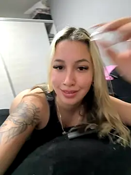 miagarcia250 online show from 11-04-25, 04:39