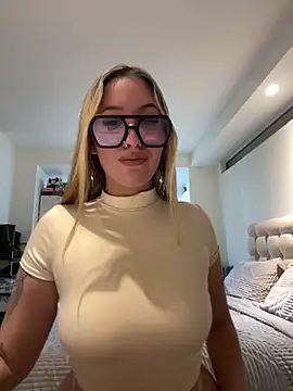 miagarcia250 online show from 05-06-26, 03:24