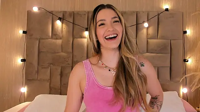 ClaradelMar online show from 10-13-25, 11:32