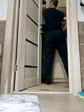 N i k o l a u online show from 04-03-26, 10:08