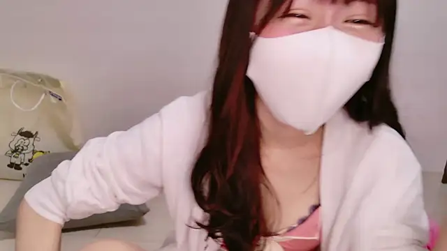 Snapshot of ena_7 chatting on 11-07-25, 04:07 ena 7 online show from 11-07-25, 04:07