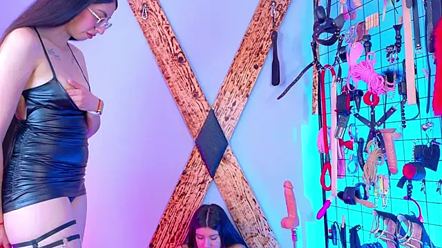 Snapshot of DominatedDesires_BDSM chatting on 09-27-25, 02:22 DominatedDesires BDSM online show from 09-27-25, 02:22