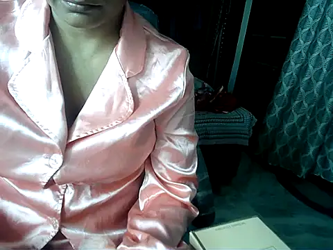 Snapshot of Anaconda-Mall chatting on 09-15-25, 05:13 Anaconda-Mall online show from 09-15-25, 05:13