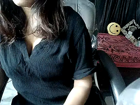 Snapshot of Anaconda-Mall chatting on 10-03-25, 01:30 Anaconda-Mall online show from 10-03-25, 01:30