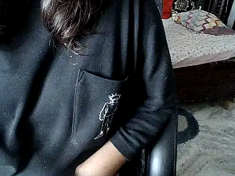 Snapshot of Anaconda-Mall chatting on 10-07-25, 08:17 Anaconda-Mall online show from 10-07-25, 08:17