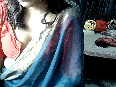 Snapshot of Anaconda-Mall chatting on 10-08-25, 03:53 Anaconda-Mall online show from 10-08-25, 03:53