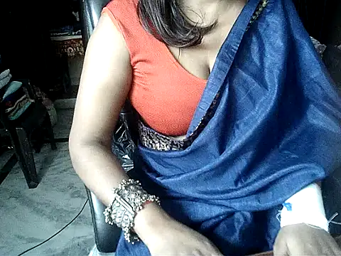 Snapshot of Anaconda-Mall chatting on 10-10-25, 04:06 Anaconda-Mall online show from 10-10-25, 04:06