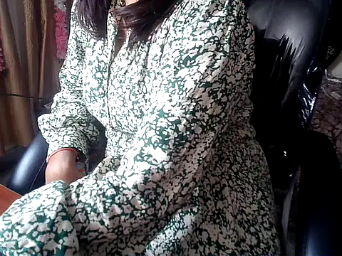 Snapshot of Anaconda-Mall chatting on 10-22-25, 04:51 Anaconda-Mall online show from 10-22-25, 04:51