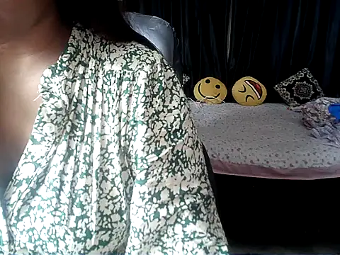 Snapshot of Anaconda-Mall chatting on 10-27-25, 04:55 Anaconda-Mall online show from 10-27-25, 04:55