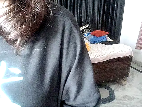 Snapshot of Anaconda-Mall chatting on 10-29-25, 03:14 Anaconda-Mall online show from 10-29-25, 03:14