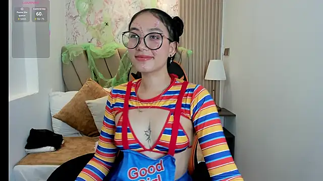 Snapshot of Yuna__Min chatting on 10-17-25, 08:00 Yuna Min online show from 10-17-25, 08:00