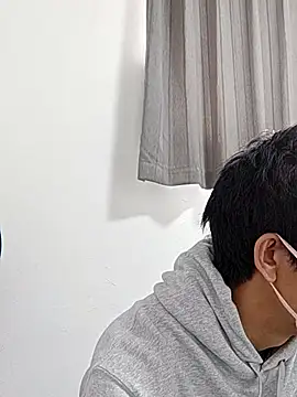 Snapshot of mitsuki0915 chatting on 11-17-25, 01:44 mitsuki0915 online show from 11-17-25, 01:44