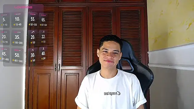 Snapshot of edy_play chatting on 09-12-25, 03:17 edy play online show from 09-12-25, 03:17