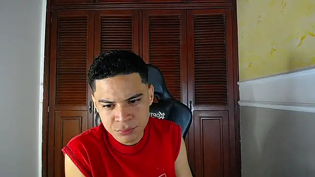 Snapshot of edy_play chatting on 09-24-25, 02:48 edy play online show from 09-24-25, 02:48