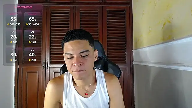 Snapshot of edy_play chatting on 09-25-25, 04:27 edy play online show from 09-25-25, 04:27