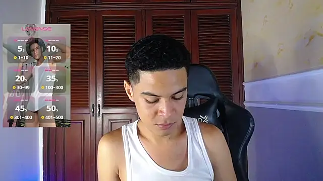 Snapshot of edy_play chatting on 09-29-25, 04:06 edy play online show from 09-29-25, 04:06