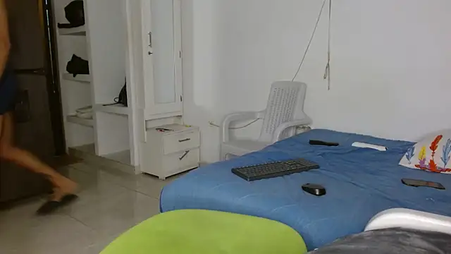 parislnxx online show from 10-04-25, 03:43