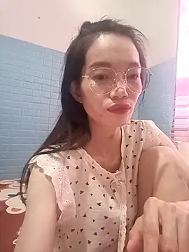 Snapshot of Lyly999 chatting on 10-08-25, 06:55 Lyly999 online show from 10-08-25, 06:55