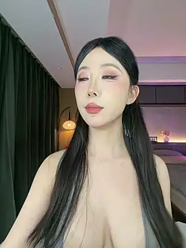 Snapshot of AYW-21 chatting on 06-29-26, 01:22 AYW-21 online show from 06-29-26, 01:22