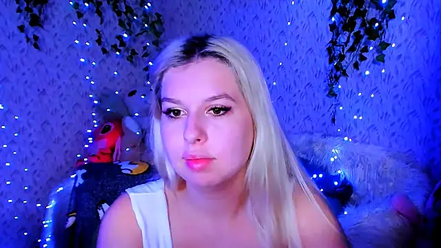 ChloeRicc online show from 11-11-25, 08:09