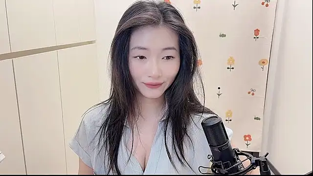 Rosalind xixi online show from 09-18-25, 09:55