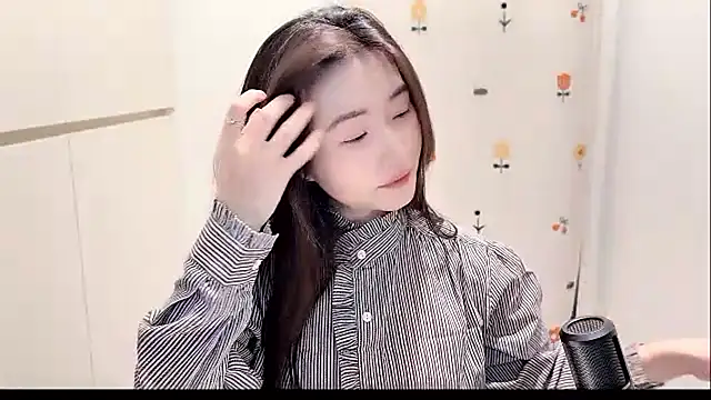 Rosalind xixi online show from 11-05-25, 08:36