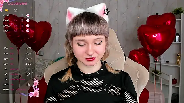 Tori Cutie online show from 02-13-26, 12:06