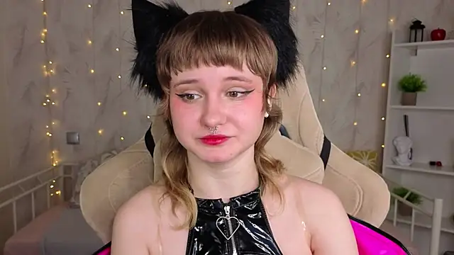 Tori Cutie online show from 05-01-26, 01:21