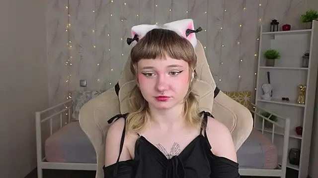 Tori Cutie online show from 05-09-26, 12:05