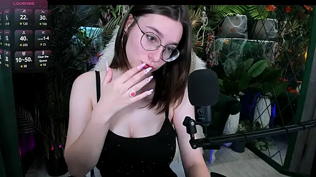 Snapshot of AnnyNextDoor chatting on 10-22-25, 08:25 AnnyNextDoor online show from 10-22-25, 08:25