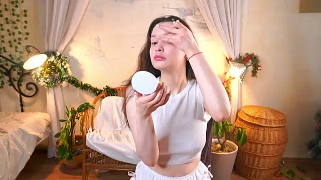 Snapshot of EvaDowe chatting on 02-17-26, 04:42 EvaDowe online show from 02-17-26, 04:42