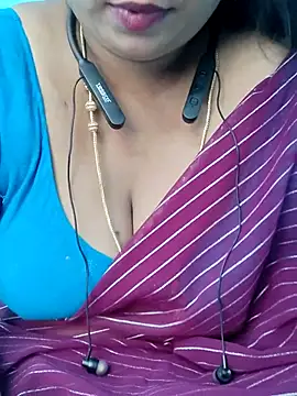 Snapshot of yelmaji91 chatting on 09-23-25, 04:37 yelmaji91 online show from 09-23-25, 04:37