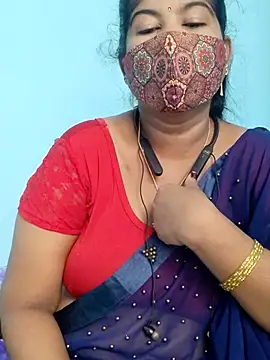 Snapshot of yelmaji91 chatting on 10-08-25, 04:54 yelmaji91 online show from 10-08-25, 04:54