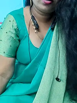 Snapshot of yelmaji91 chatting on 10-23-25, 05:18 yelmaji91 online show from 10-23-25, 05:18