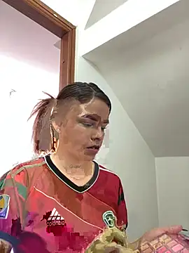 Ye si online show from 06-17-26, 02:29